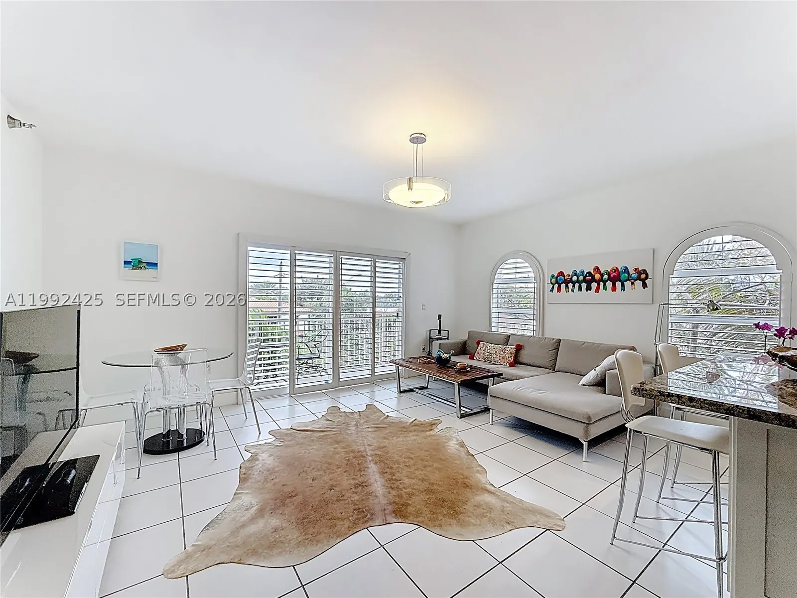 9008 Collins Ave #303