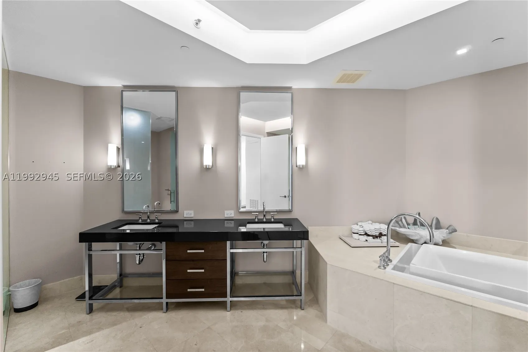 9703 Collins Ave #600