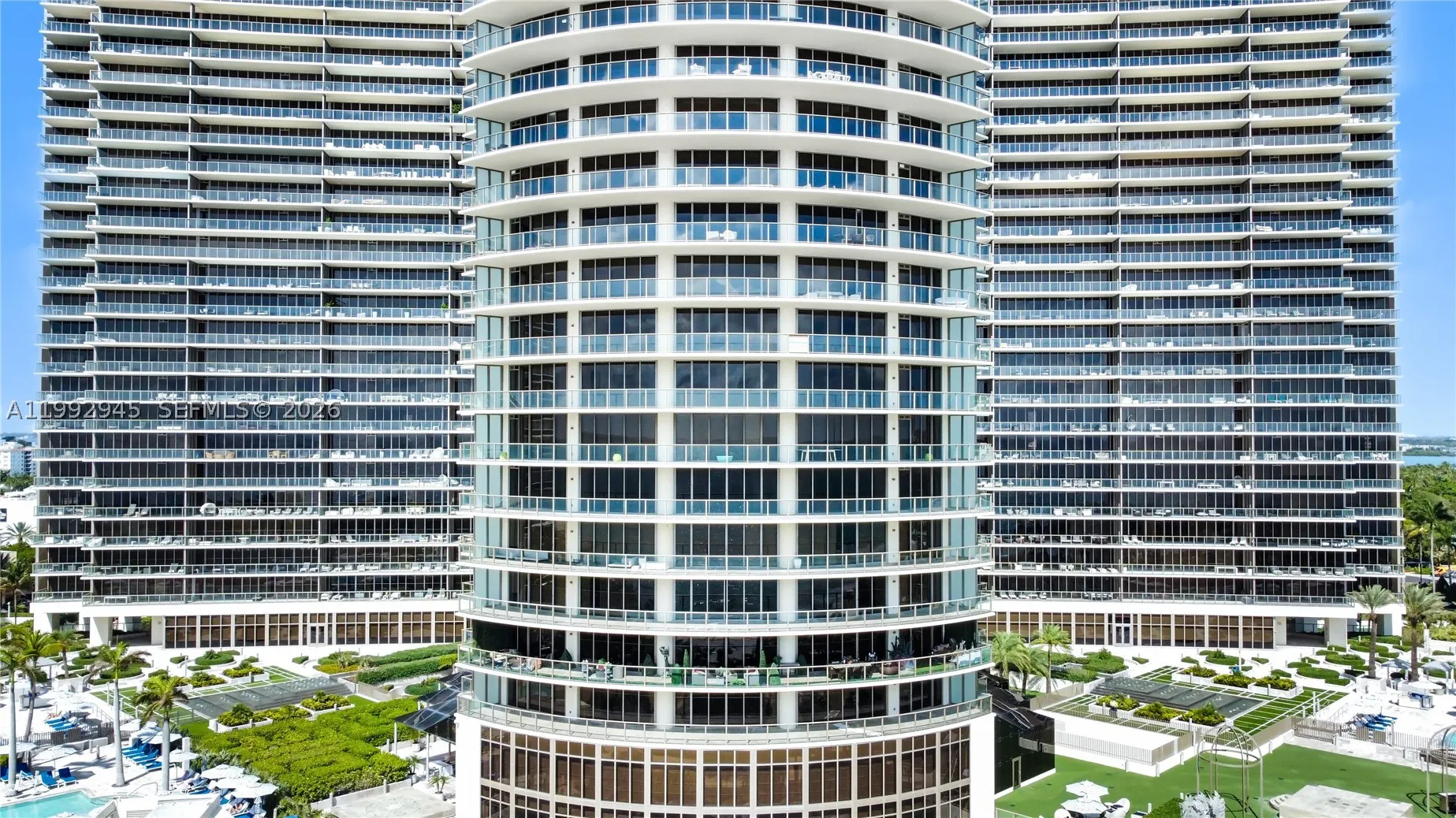 9703 Collins Ave #600