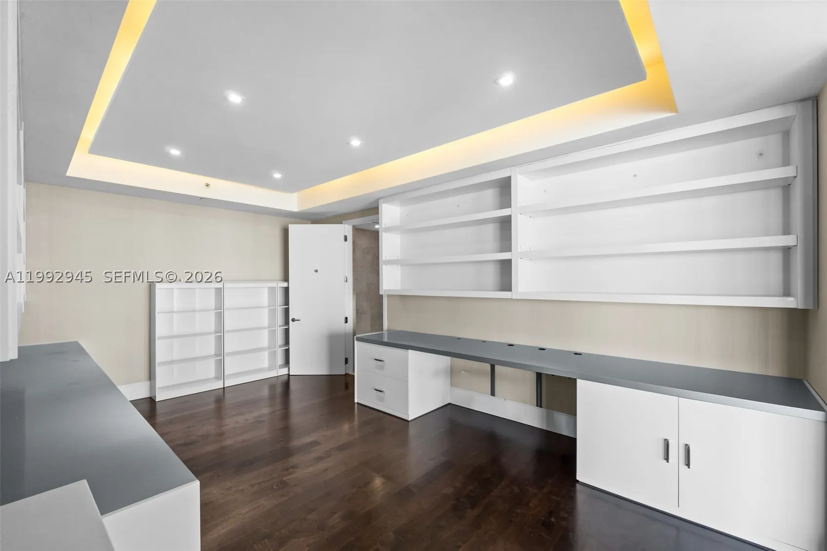 9703 Collins Ave #600
