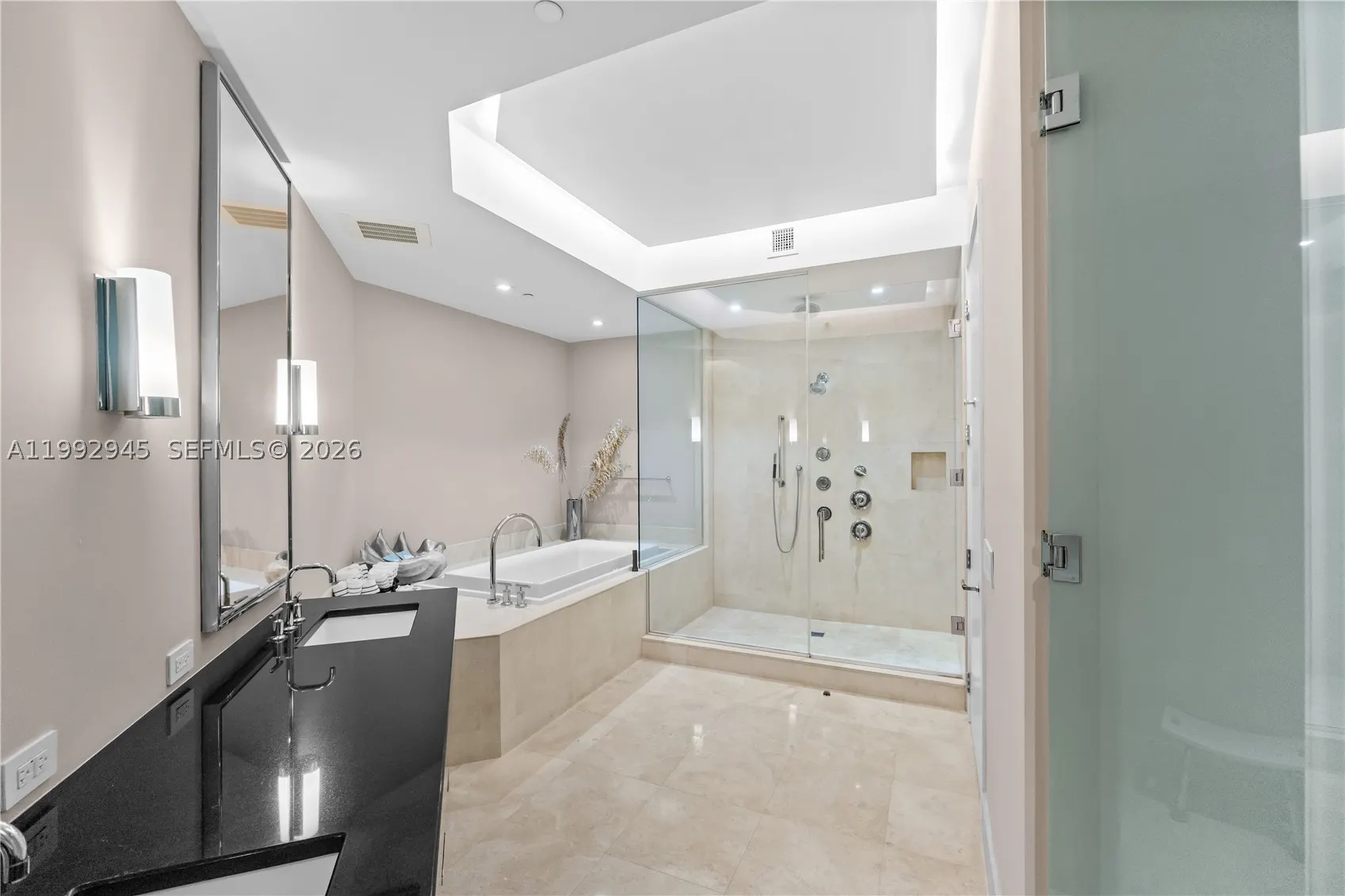 9703 Collins Ave #600