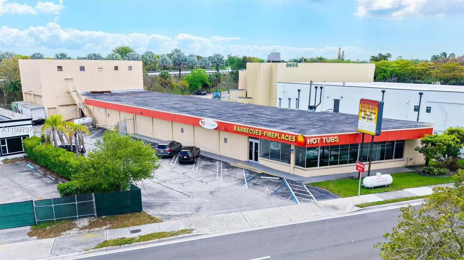 9621 S Dixie Hwy