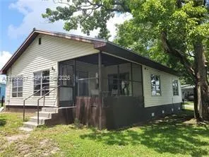 1104 Gulf St