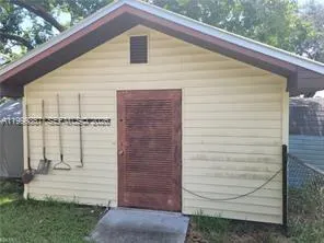 1104 Gulf St