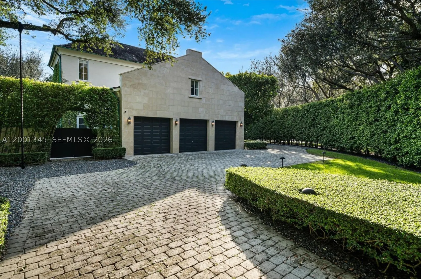 9741 W Suburban Dr