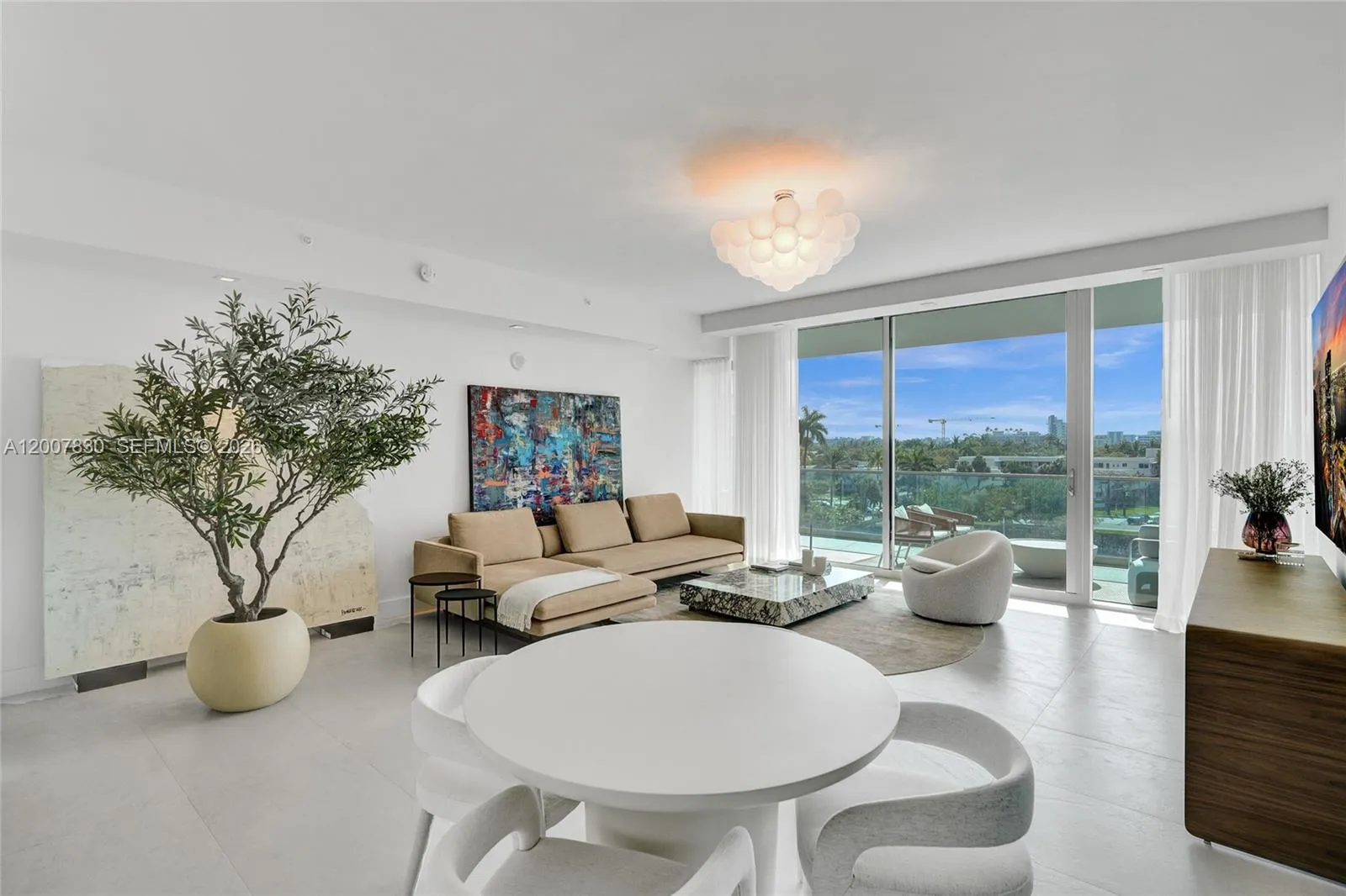 10201 Collins Ave #404