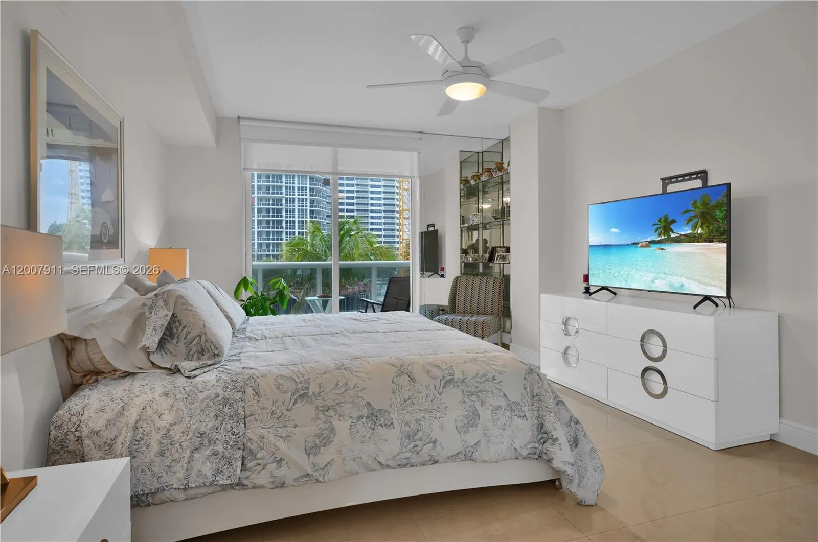 10275 Collins Ave #315