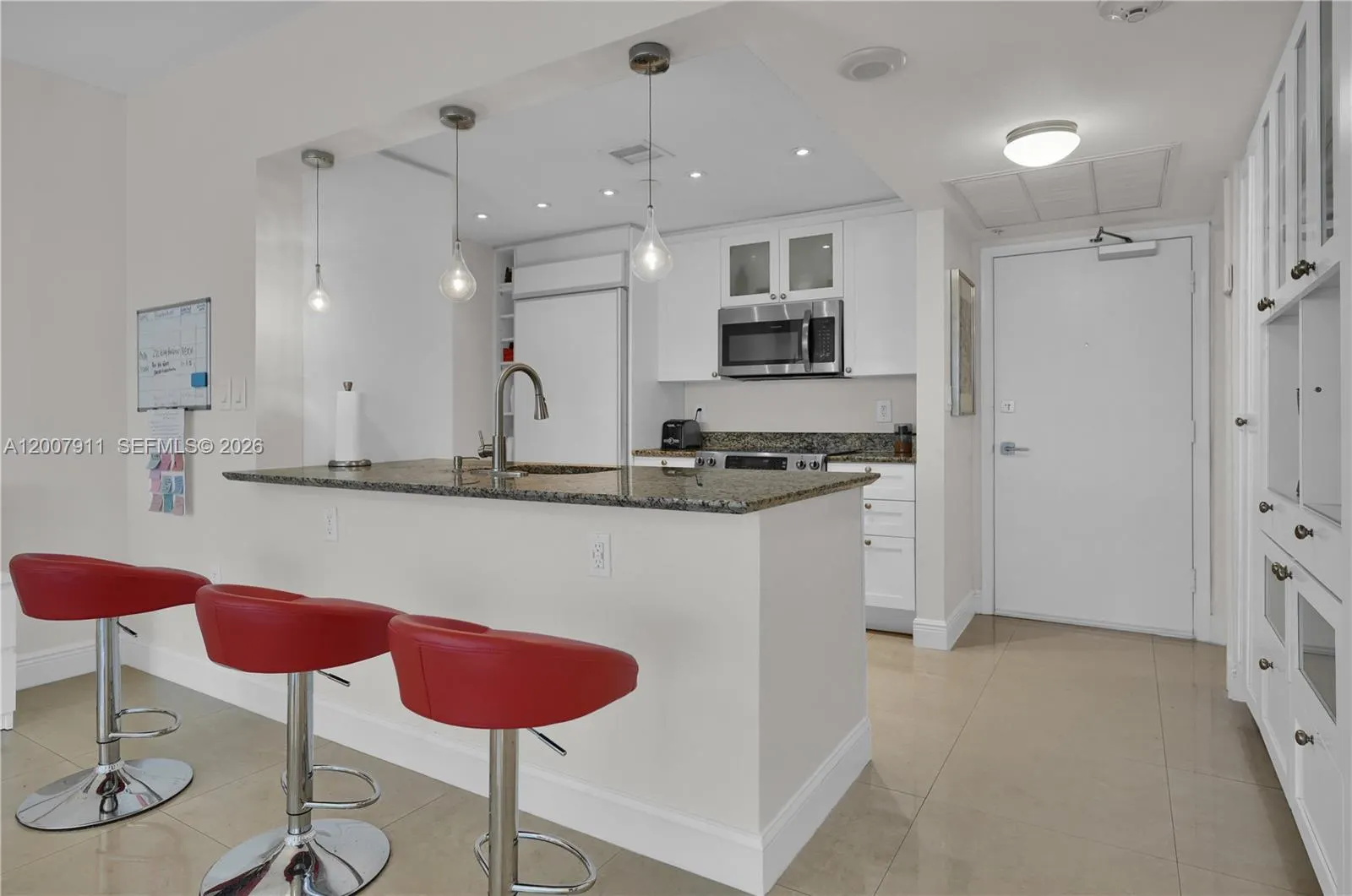 10275 Collins Ave #315