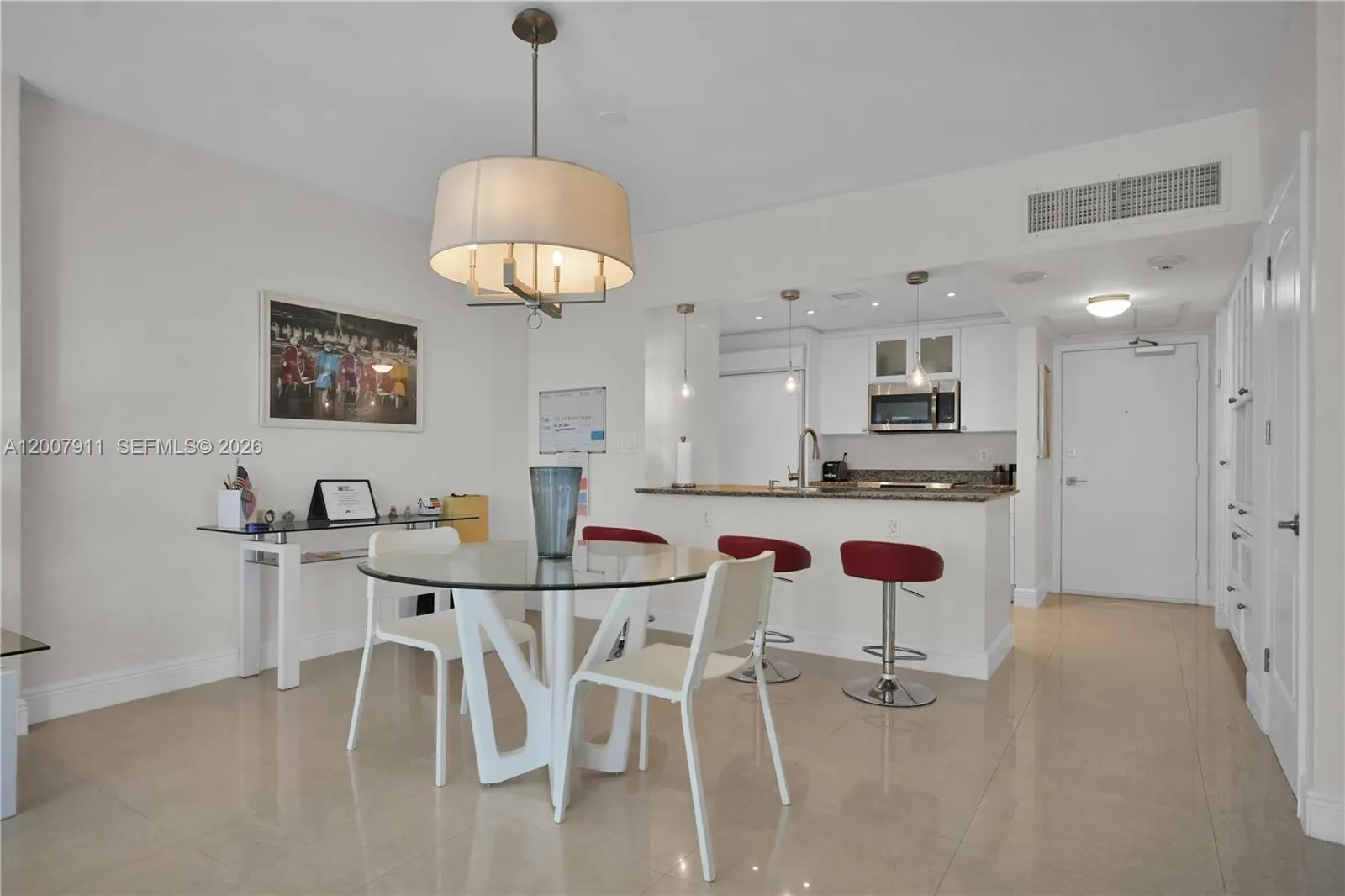 10275 Collins Ave #315