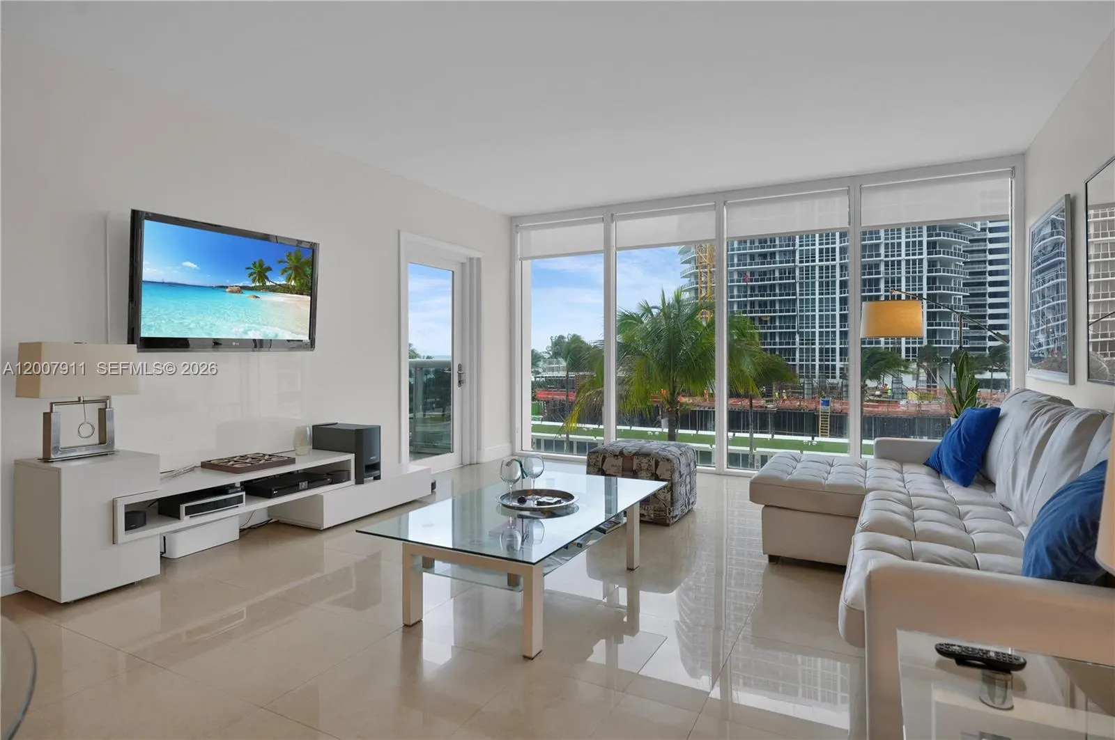 10275 Collins Ave #315