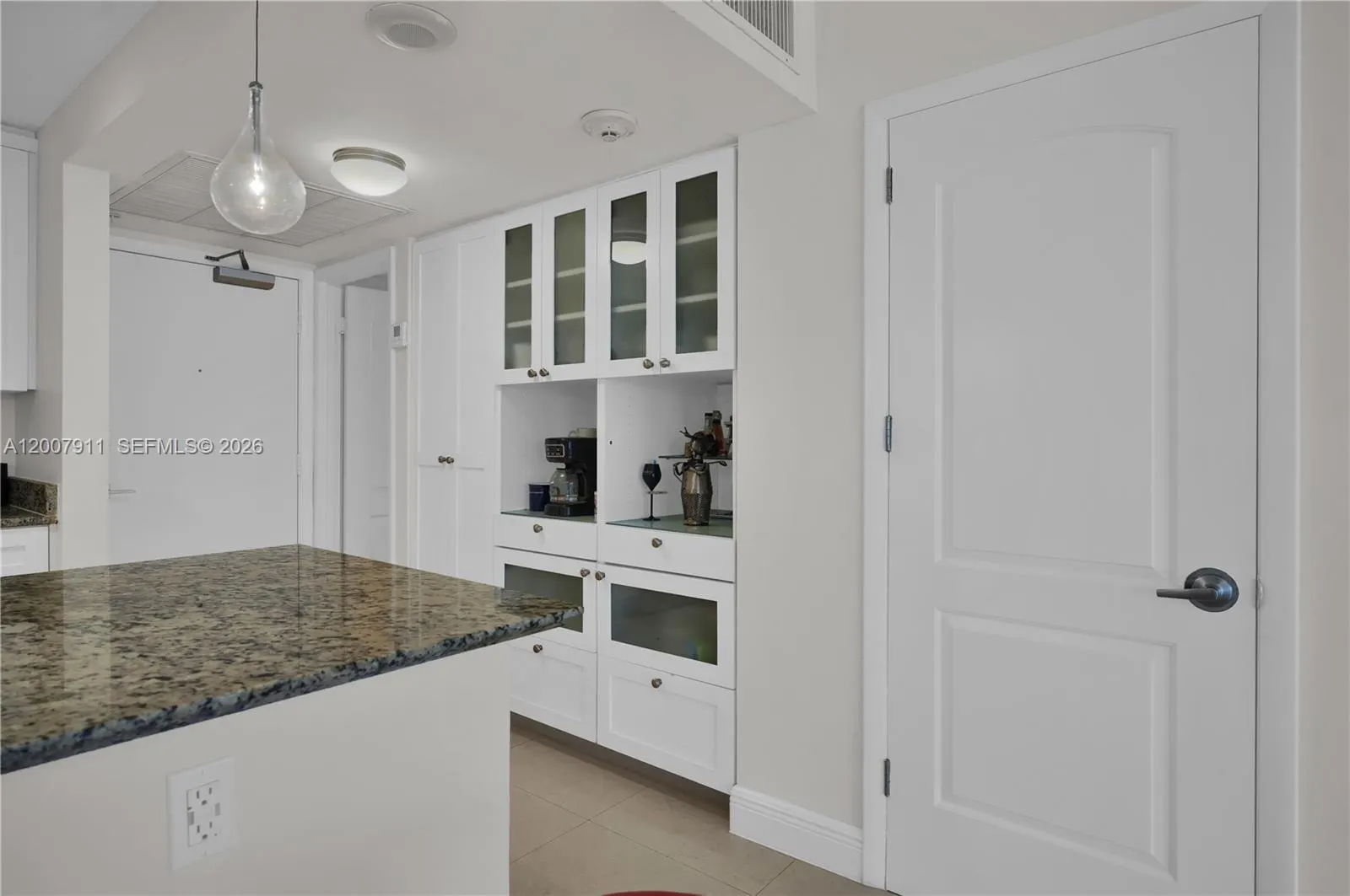 10275 Collins Ave #315