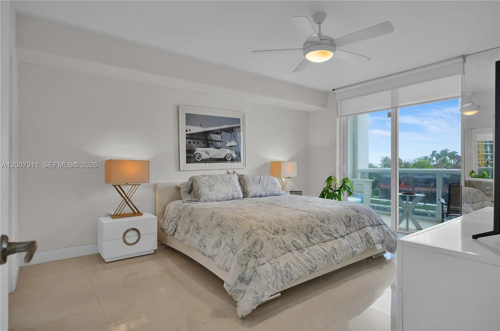 10275 Collins Ave #315