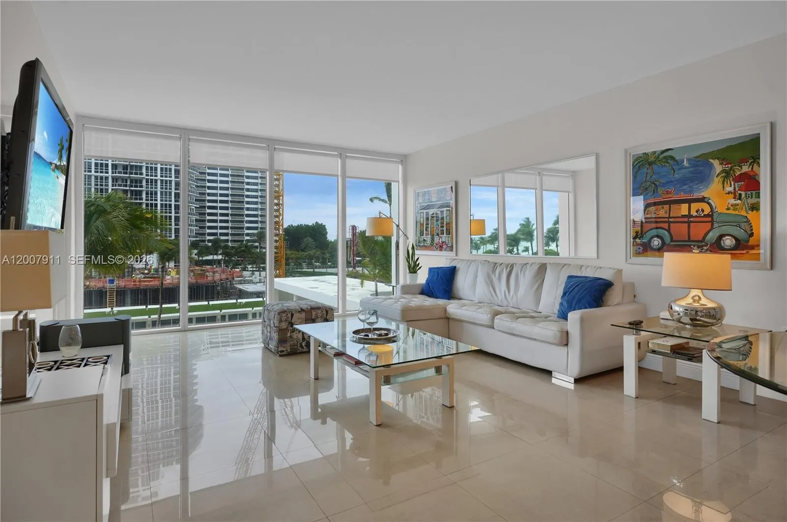 10275 Collins Ave #315