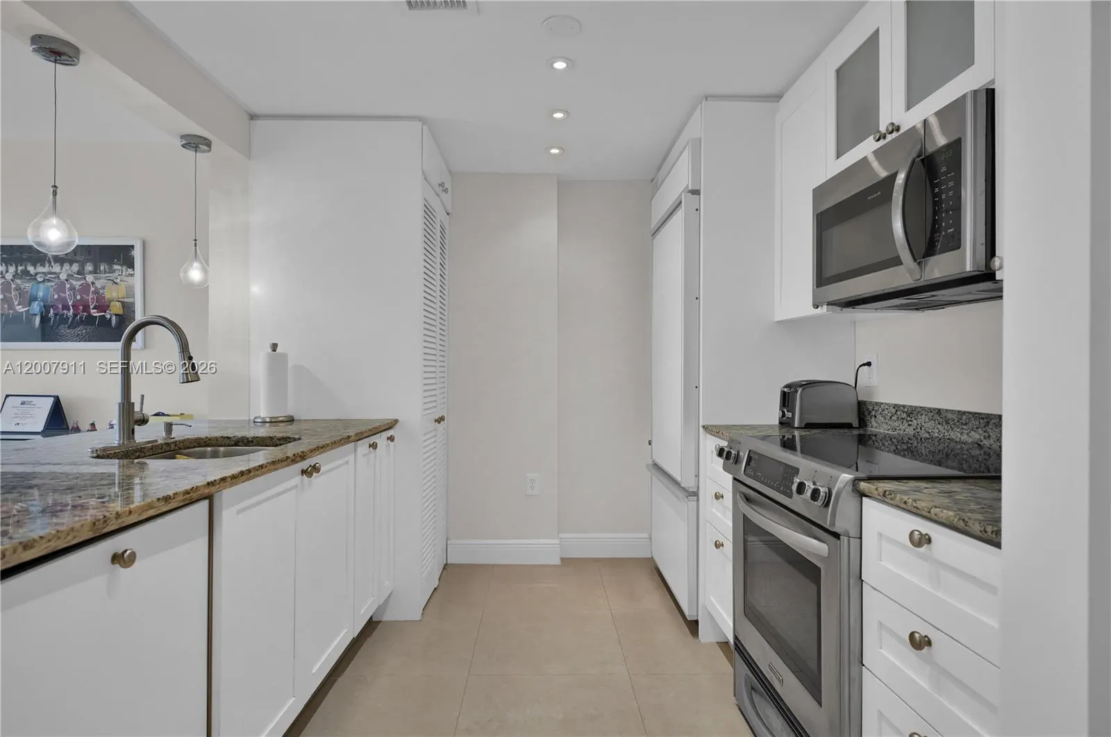10275 Collins Ave #315
