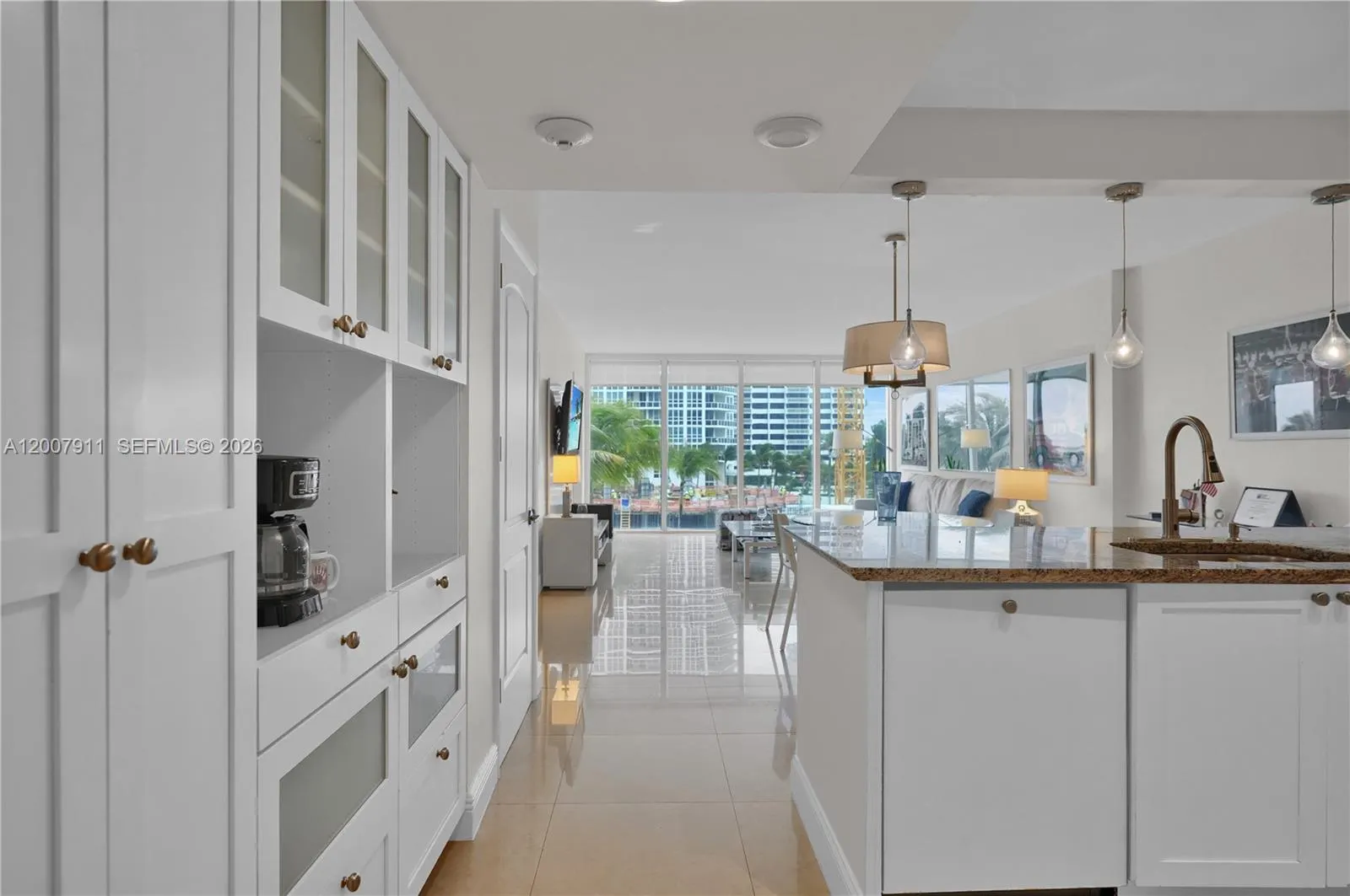 10275 Collins Ave #315