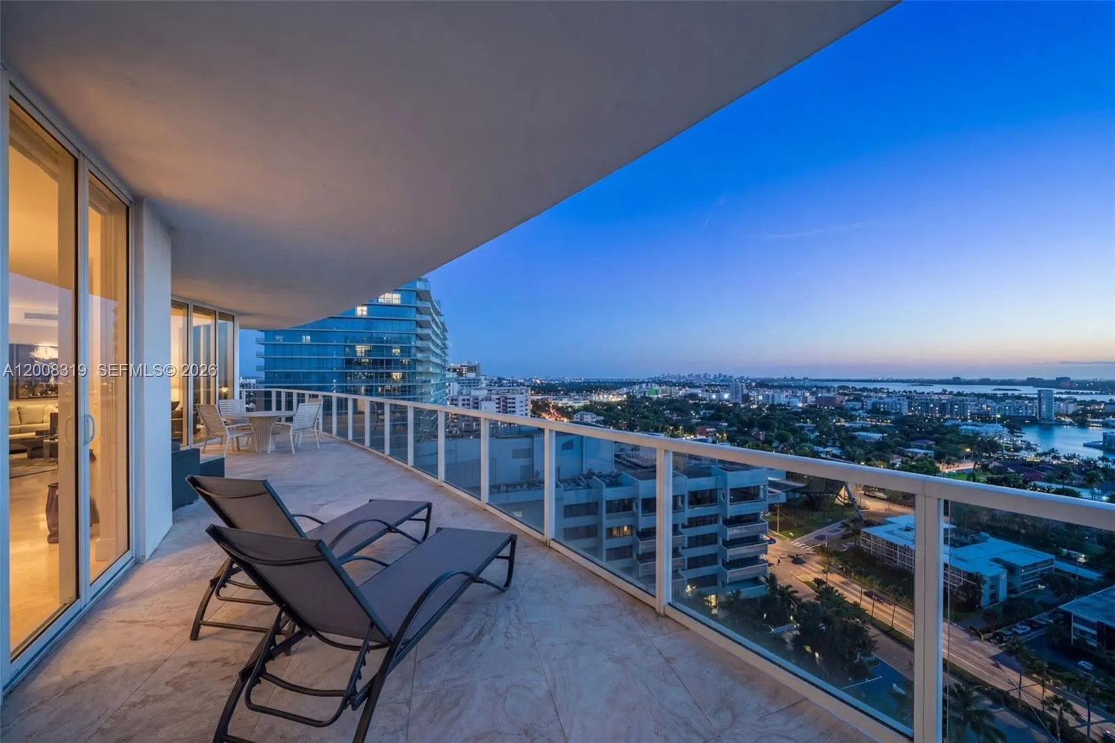 10225 Collins Ave #2004