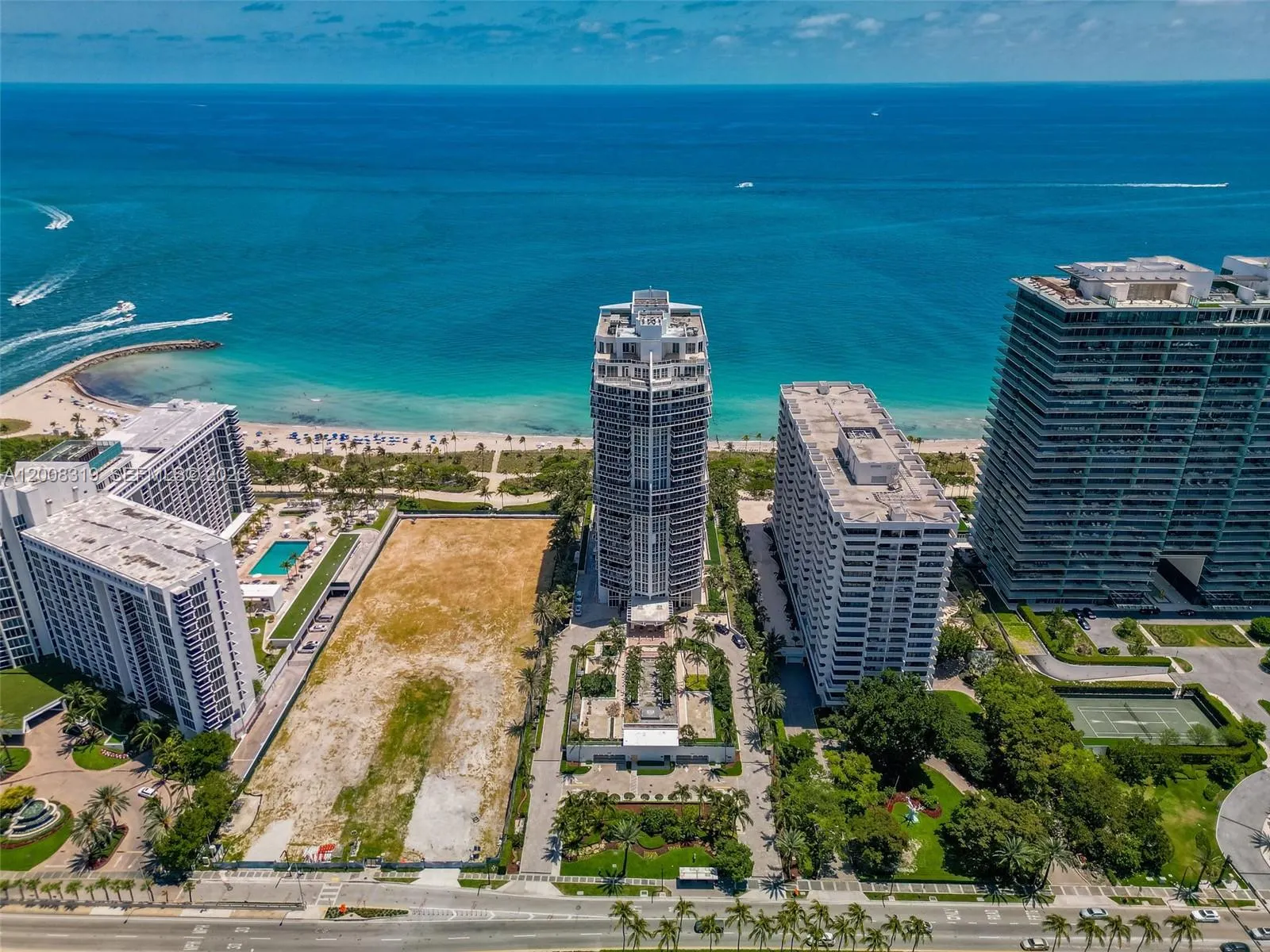 10225 Collins Ave #2004