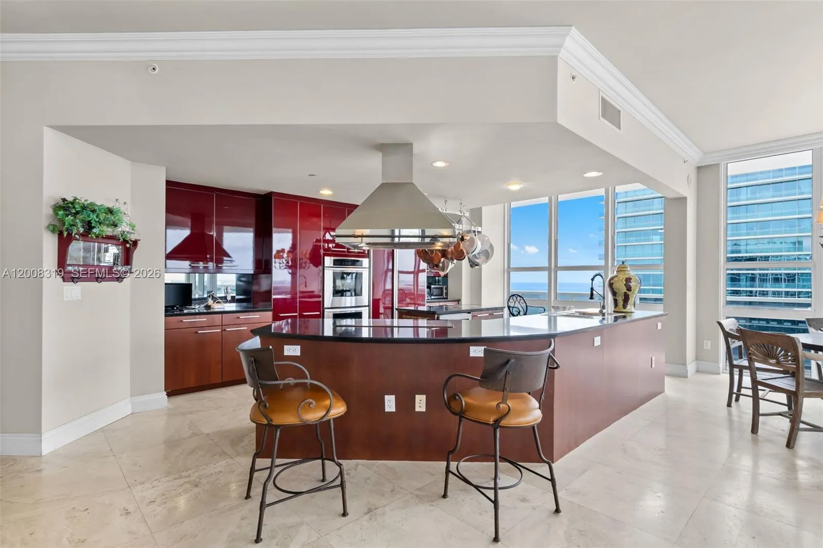 10225 Collins Ave #2004
