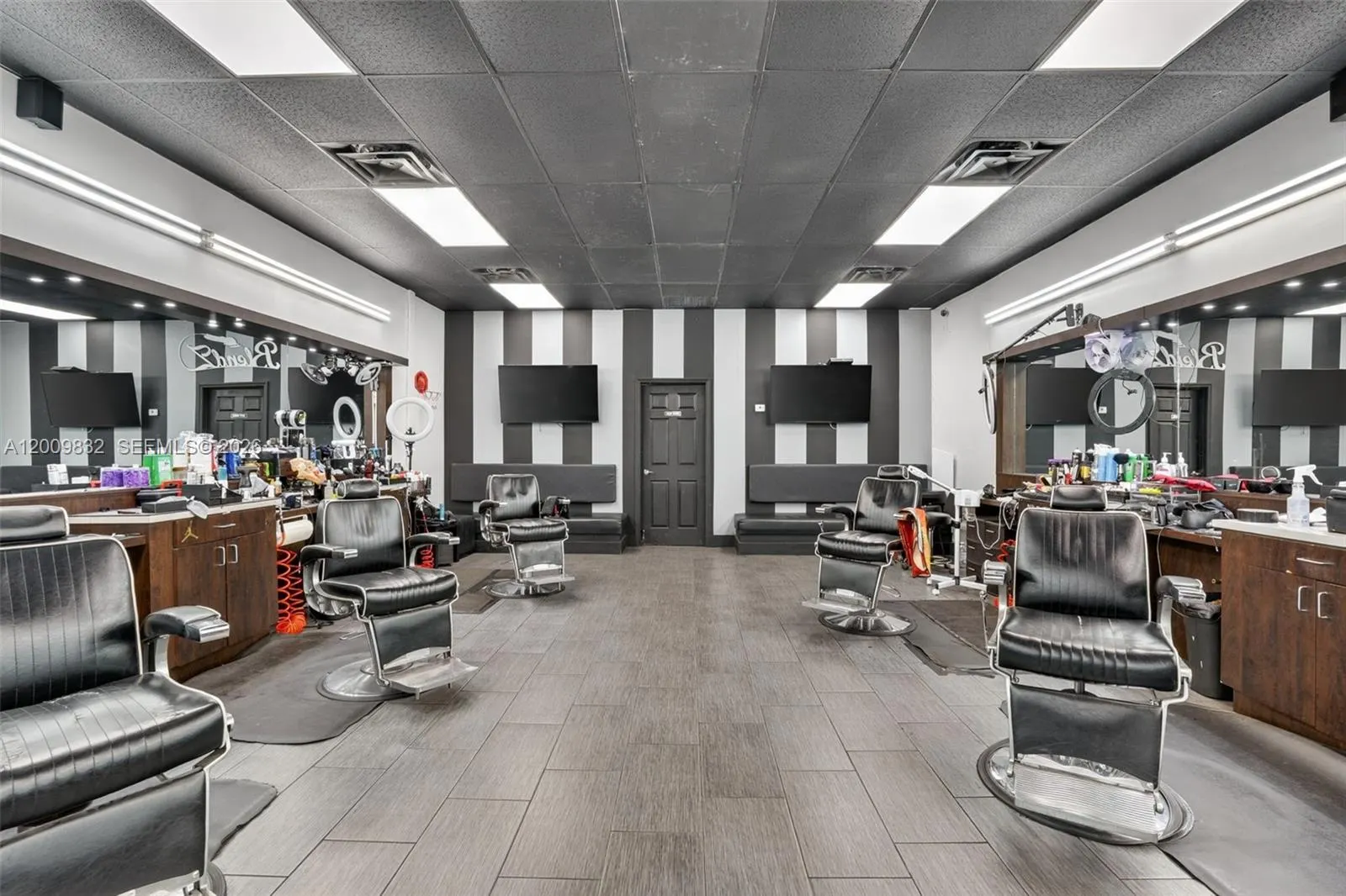Established Barbershop for Sale – Prime Kendall Location