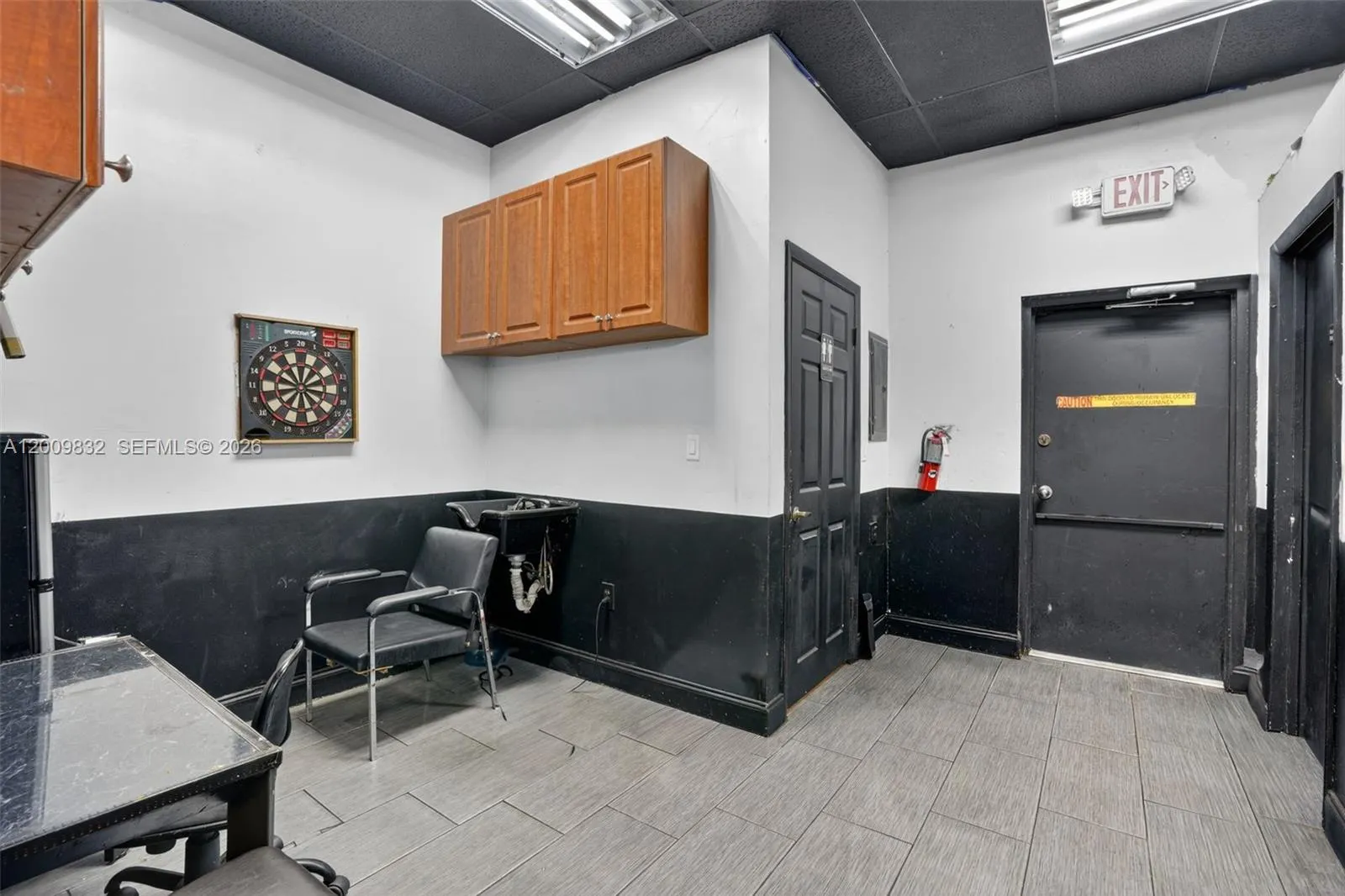 Established Barbershop for Sale – Prime Kendall Location