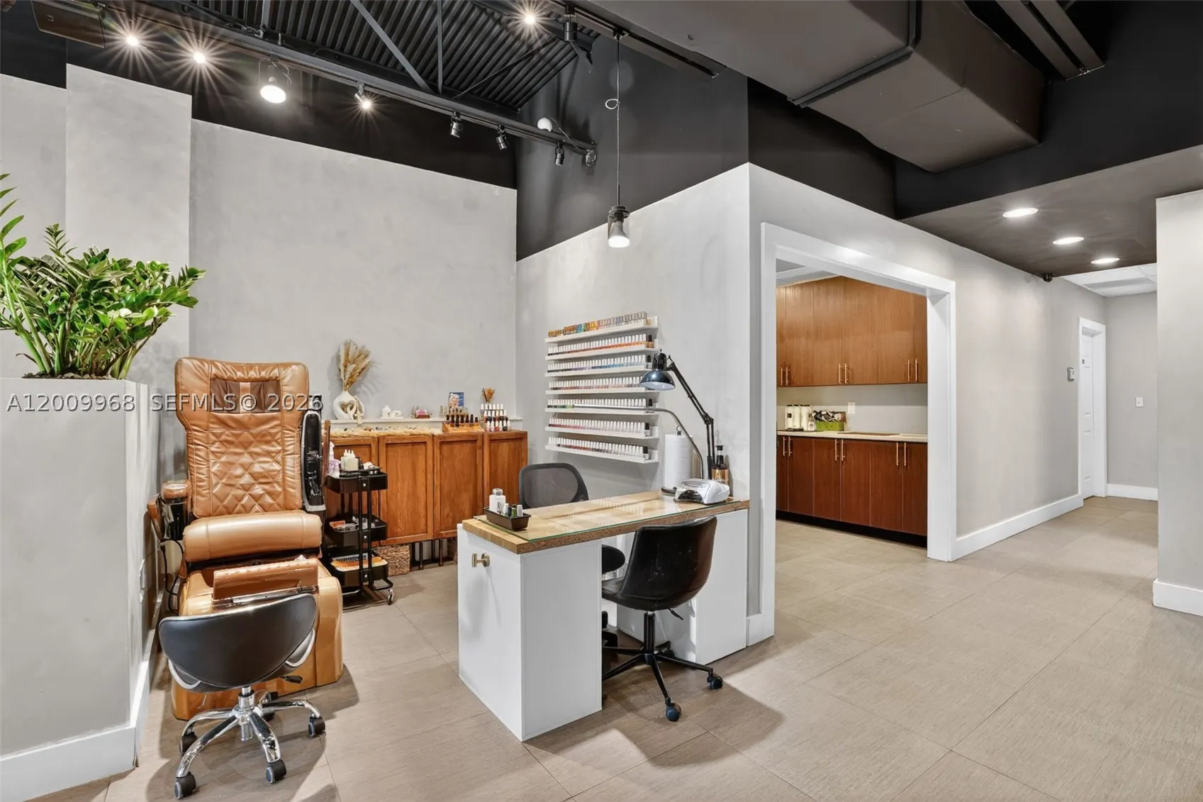 Turnkey Beauty Salon & Spa For Sale In Palmetto Bay