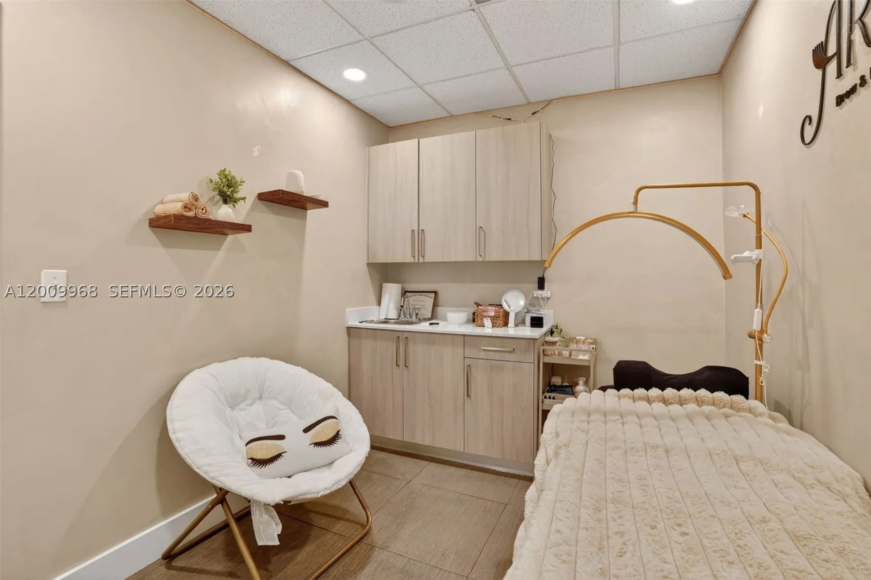 Turnkey Beauty Salon & Spa For Sale In Palmetto Bay