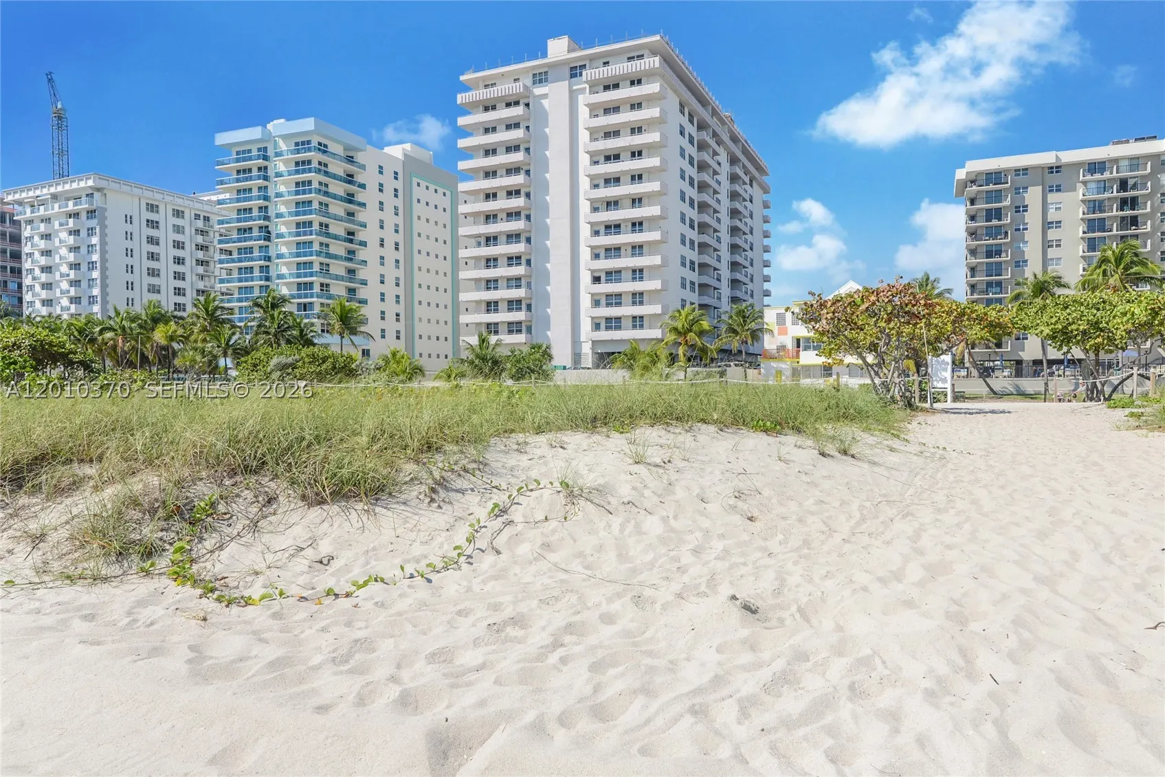 9225 Collins Ave #501