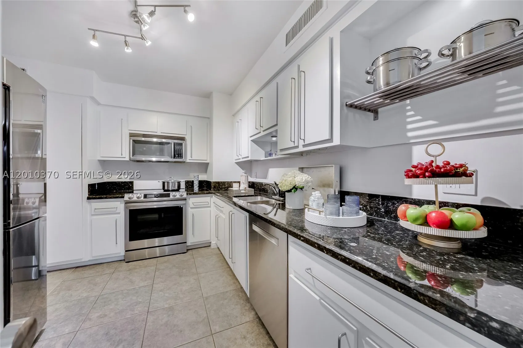 9225 Collins Ave #501