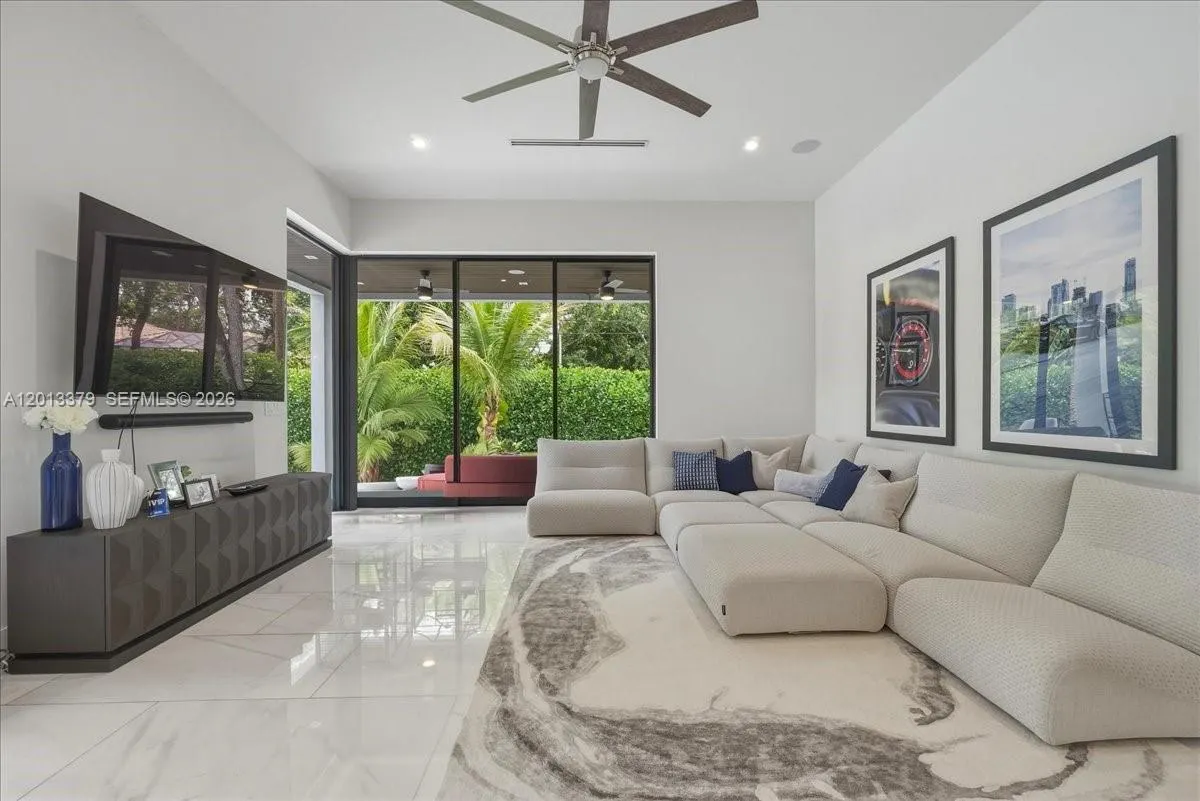 6785 SW 99th Ter