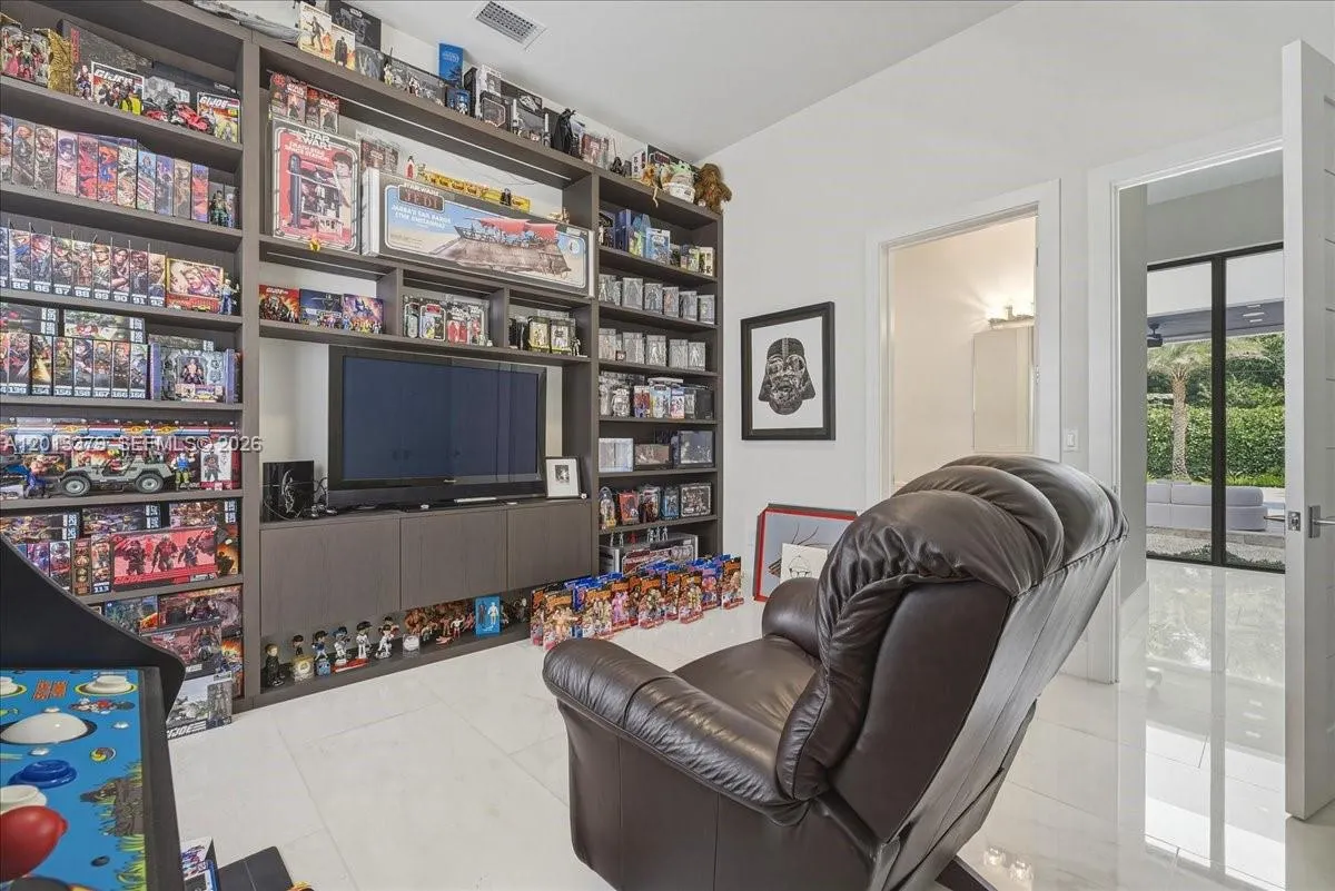 6785 SW 99th Ter