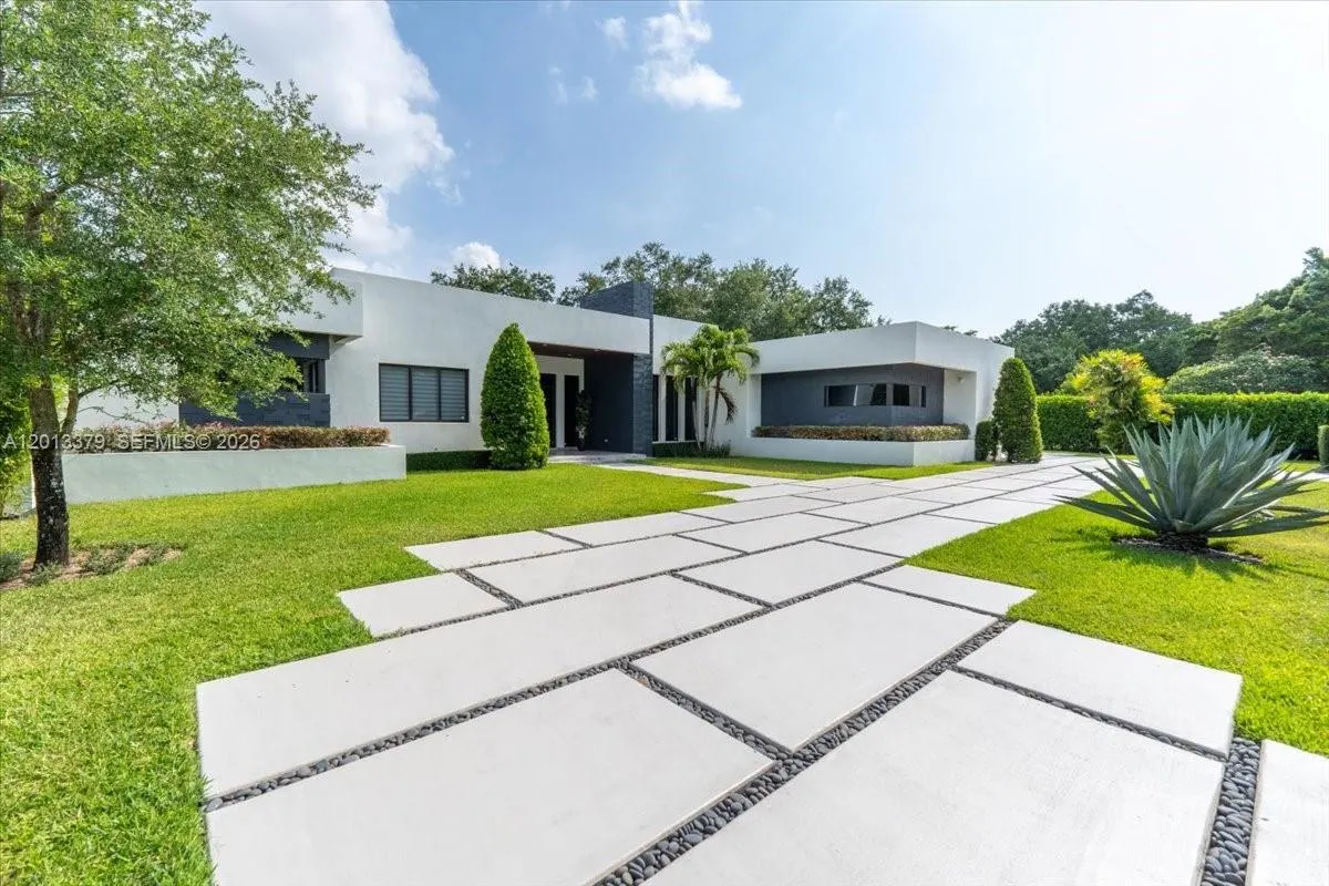 6785 SW 99th Ter