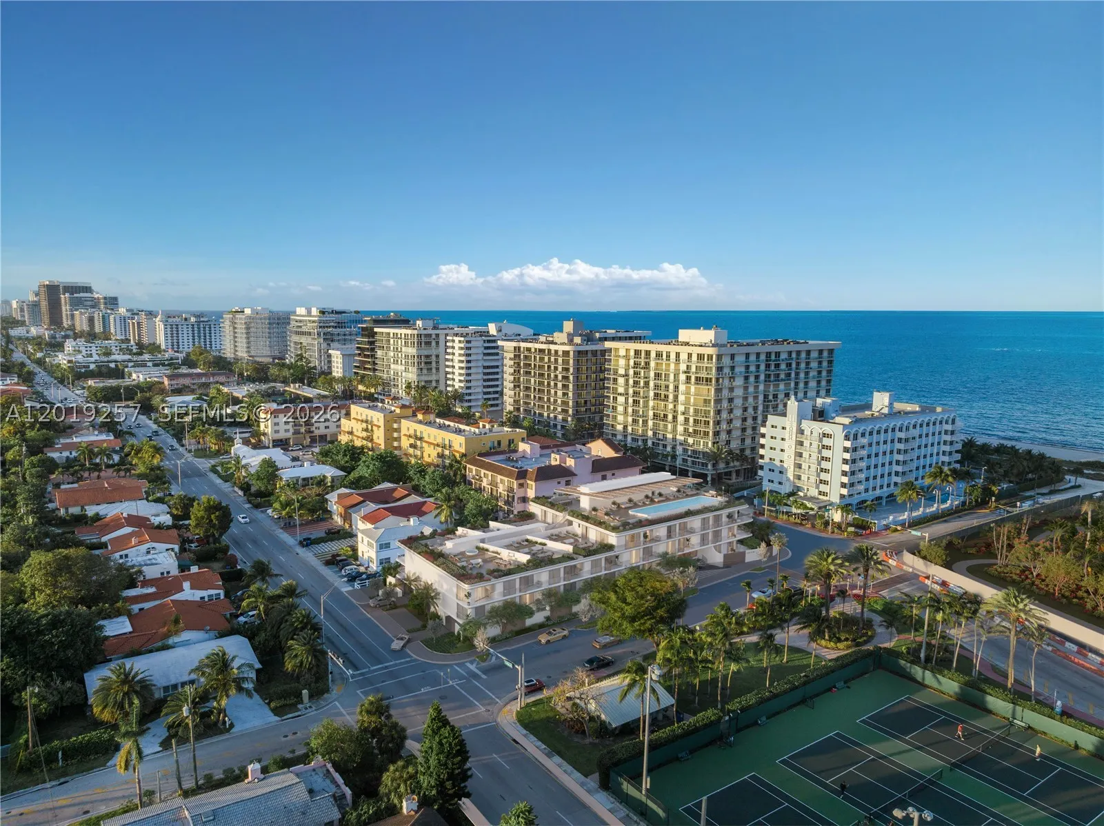 8800 Collins Ave #207