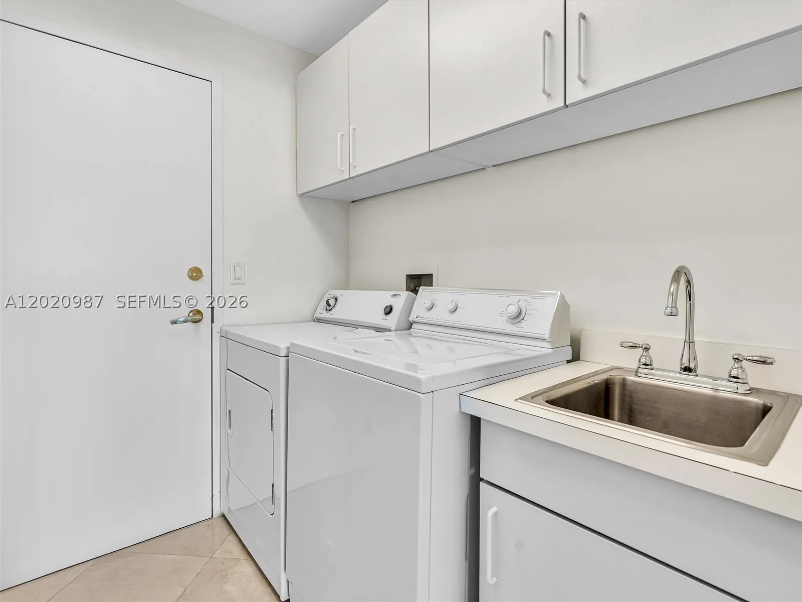10101 Collins Ave #18C + CABANA