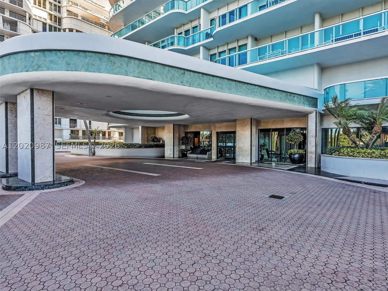 10101 Collins Ave #18C + CABANA