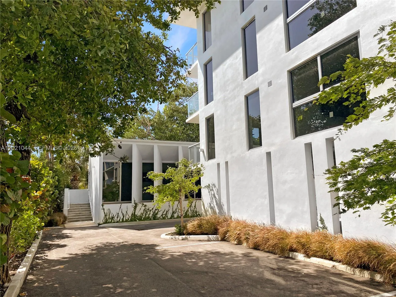 10250 Collins Avenue #408