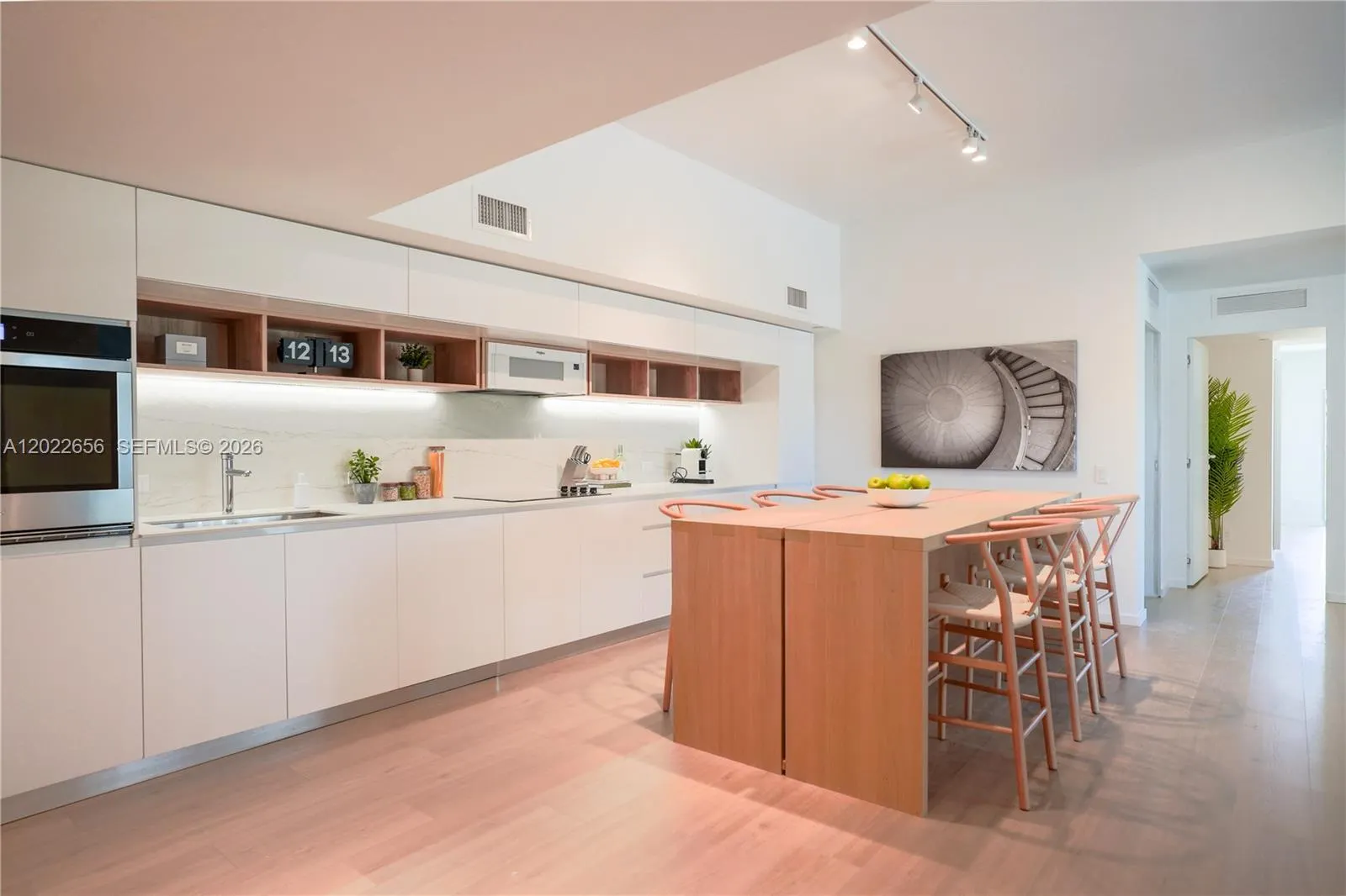 10250 Collins Avenue #412
