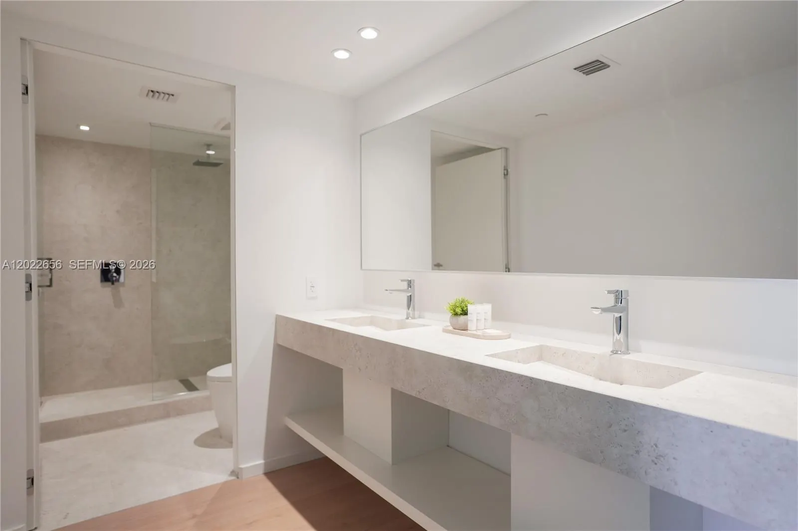 10250 Collins Avenue #412