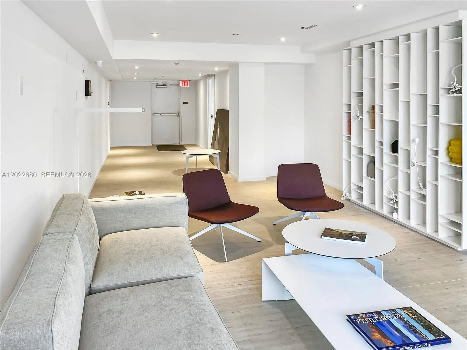 10250 Collins Avenue #307