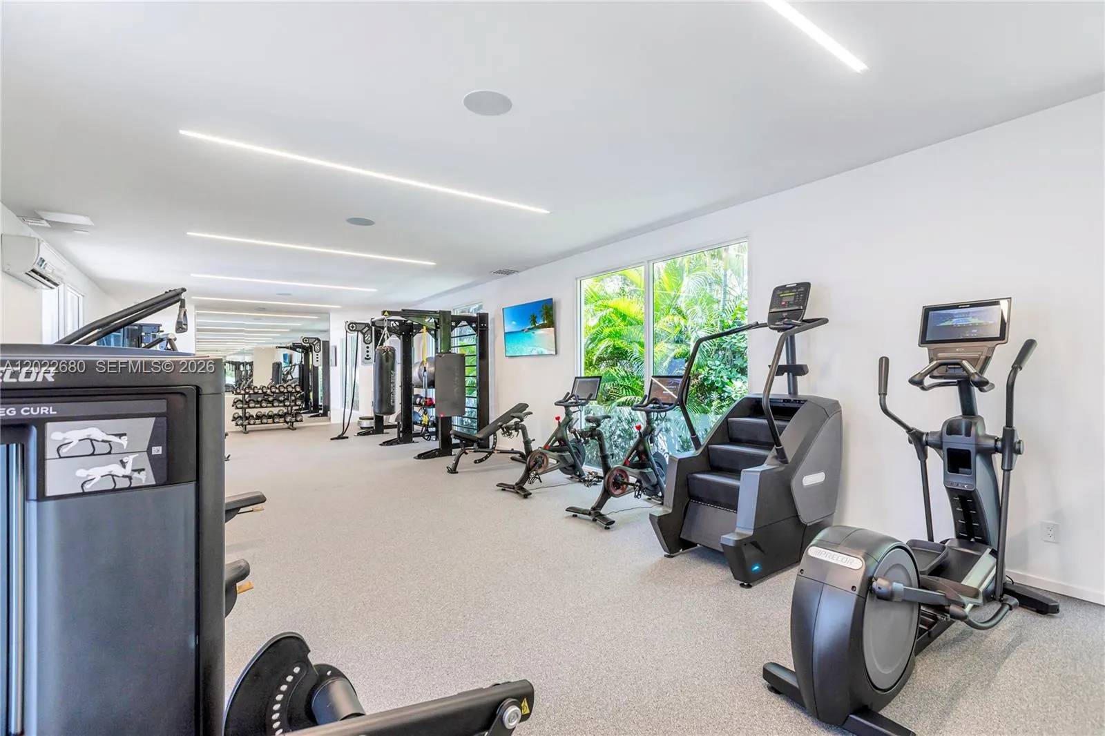 10250 Collins Avenue #307