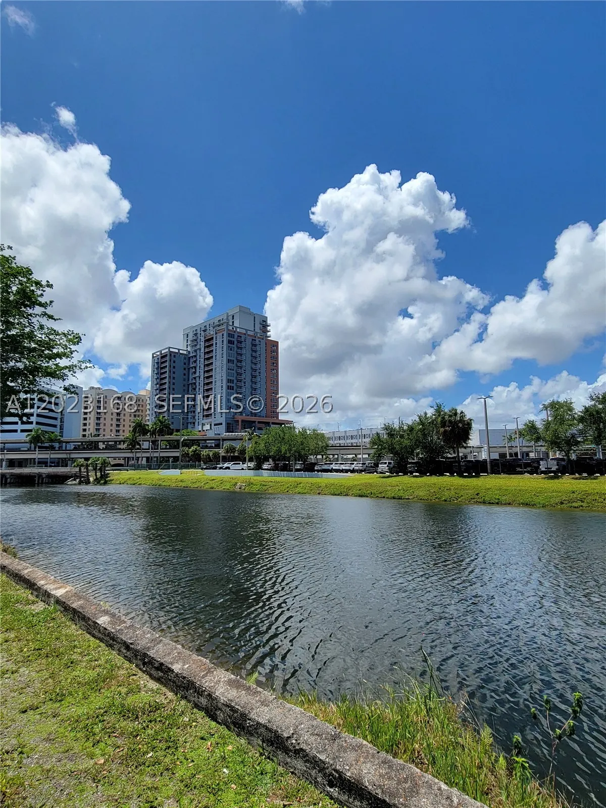 6707 N Kendall Dr #107
