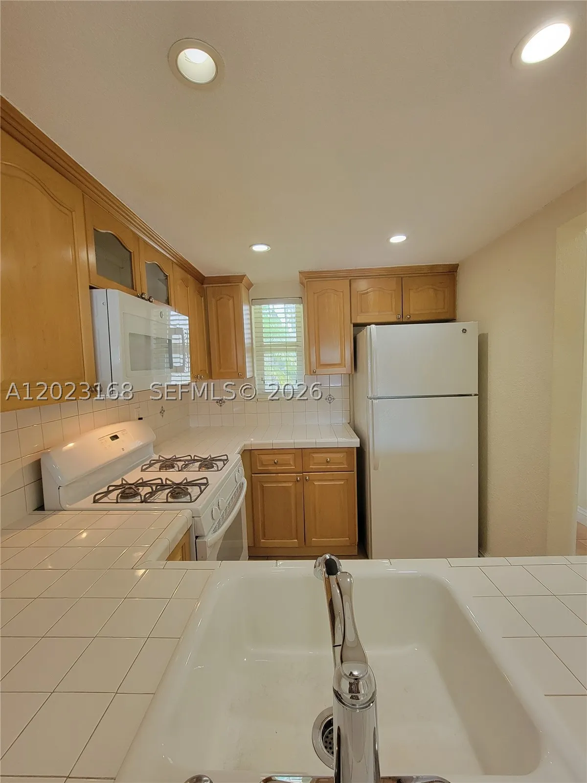 6707 N Kendall Dr #107
