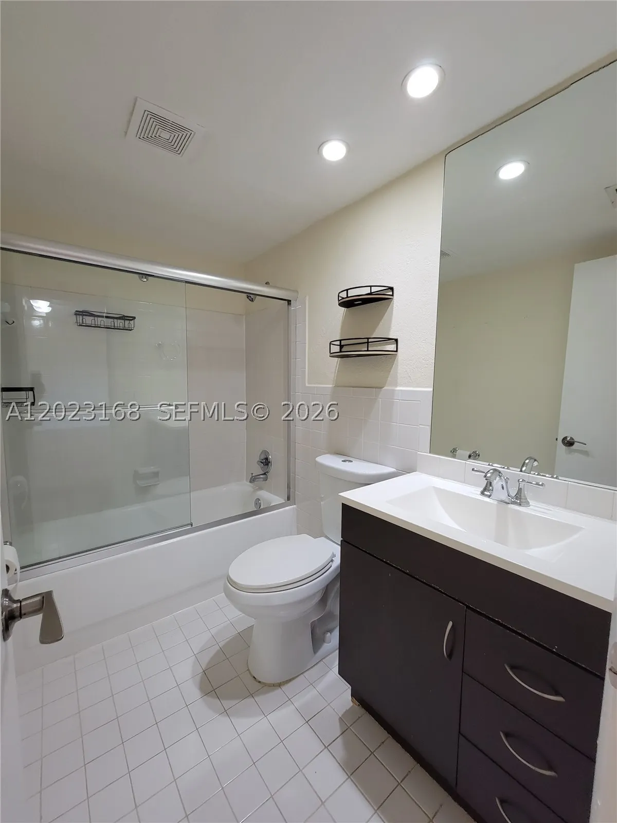 6707 N Kendall Dr #107