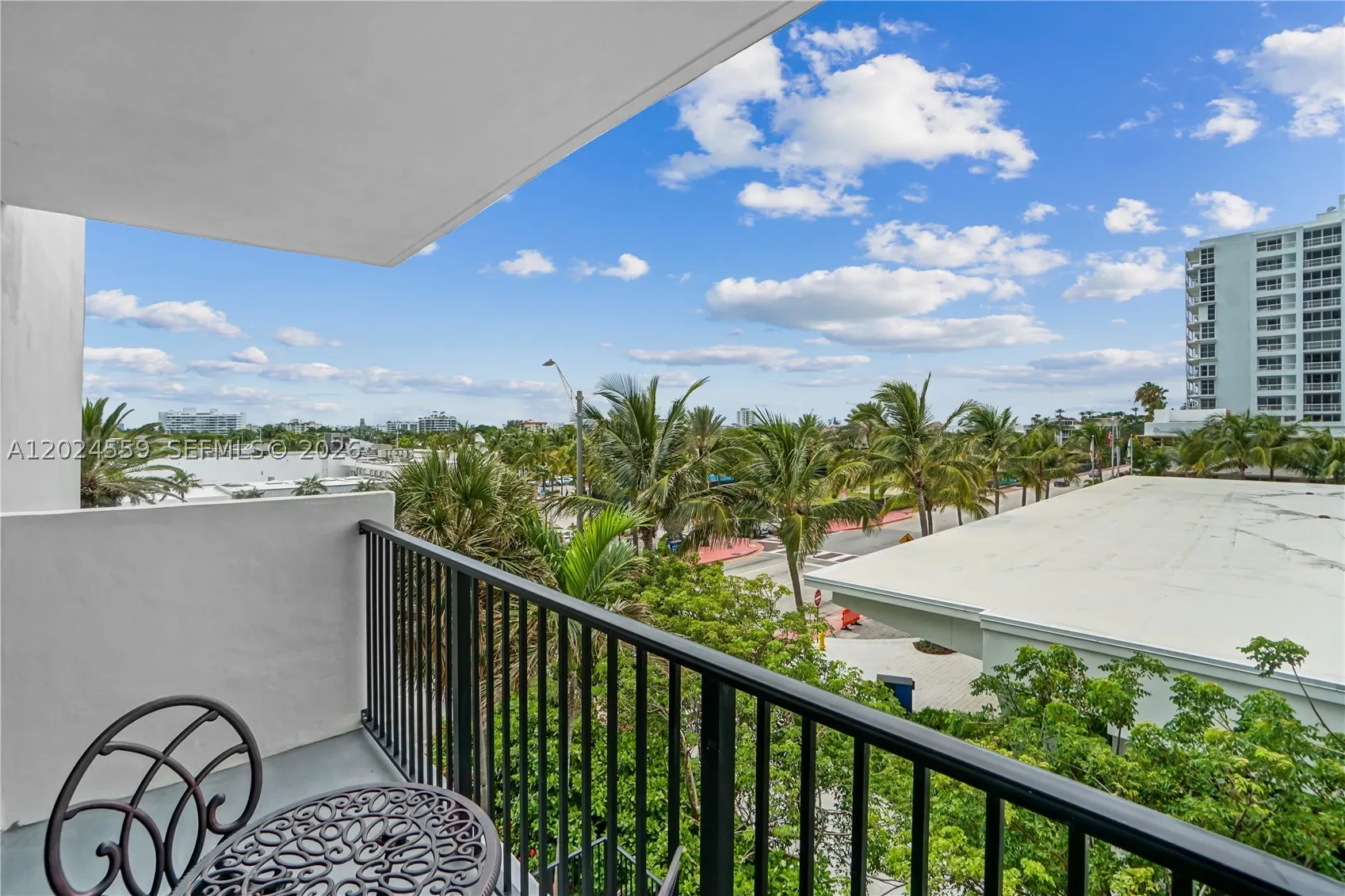 9273 Collins Ave #309