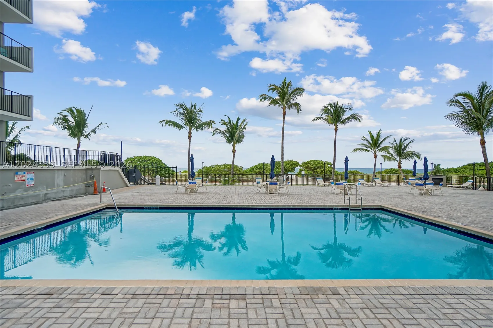 9273 Collins Ave #309