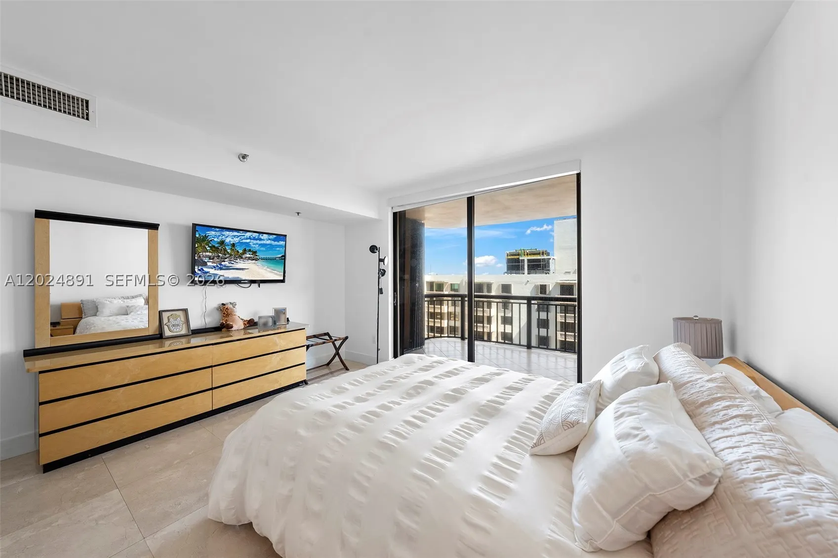10175 Collins Ave #1505