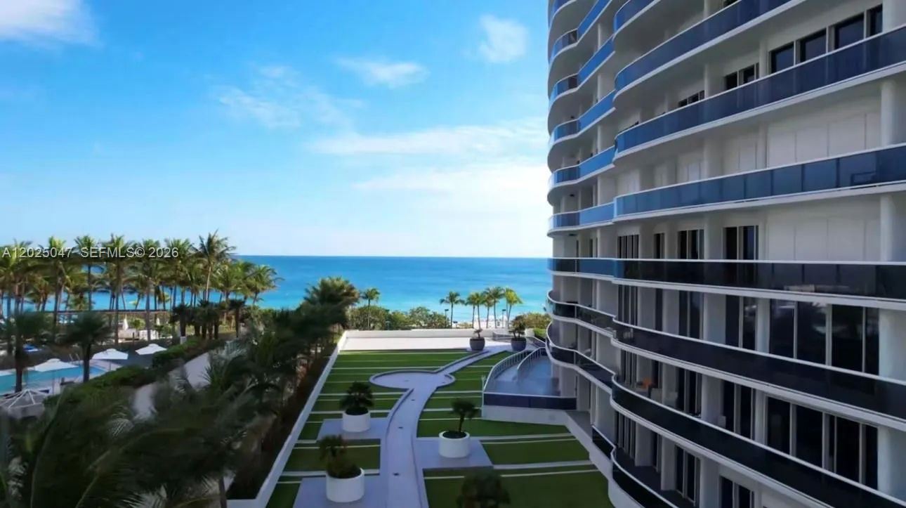 9601 Collins Ave #403