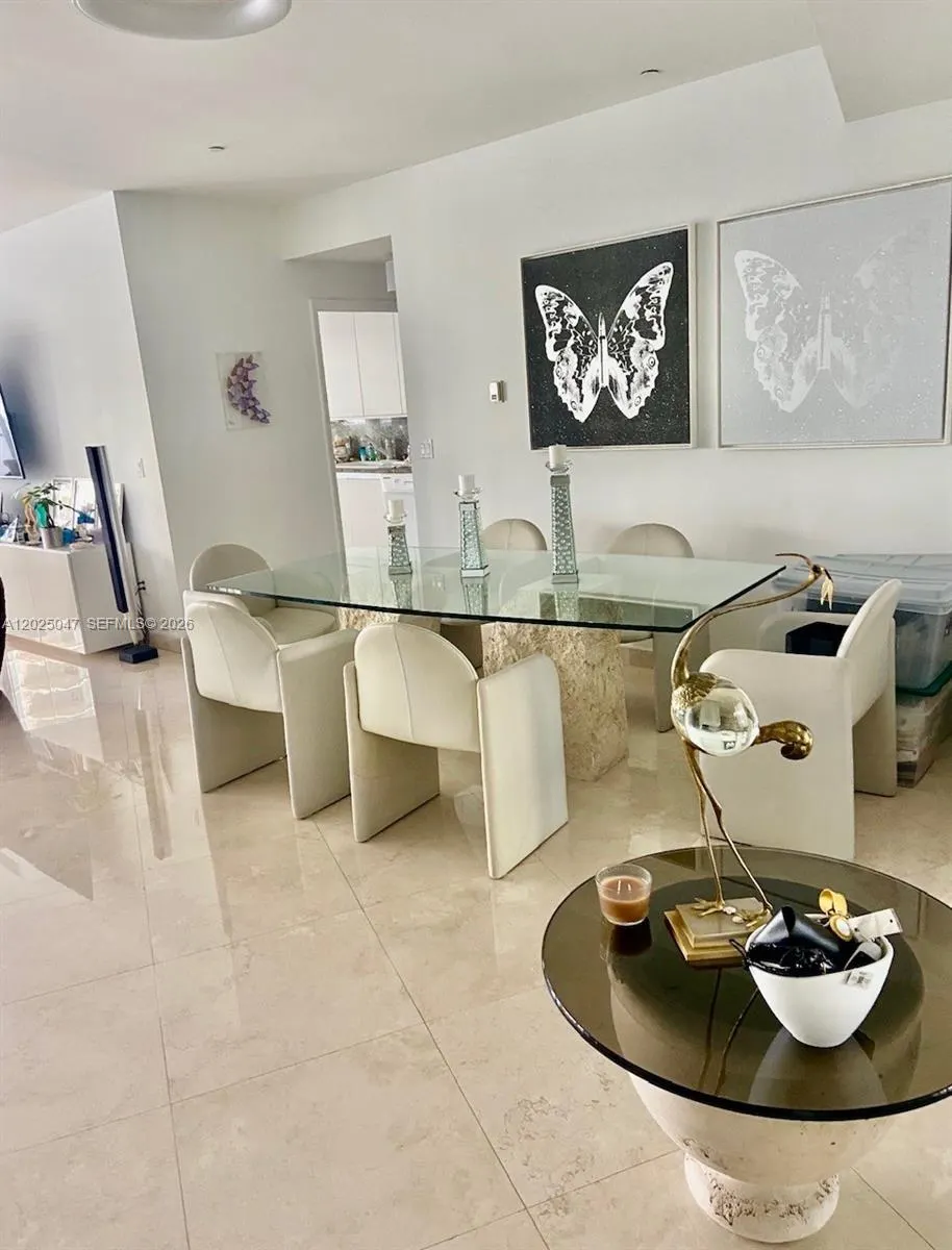 9601 Collins Ave #403