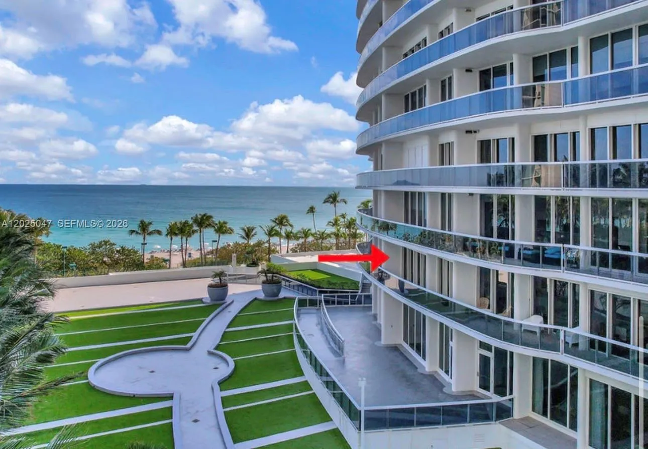 9601 Collins Ave #403