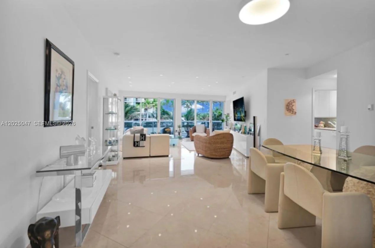 9601 Collins Ave #403