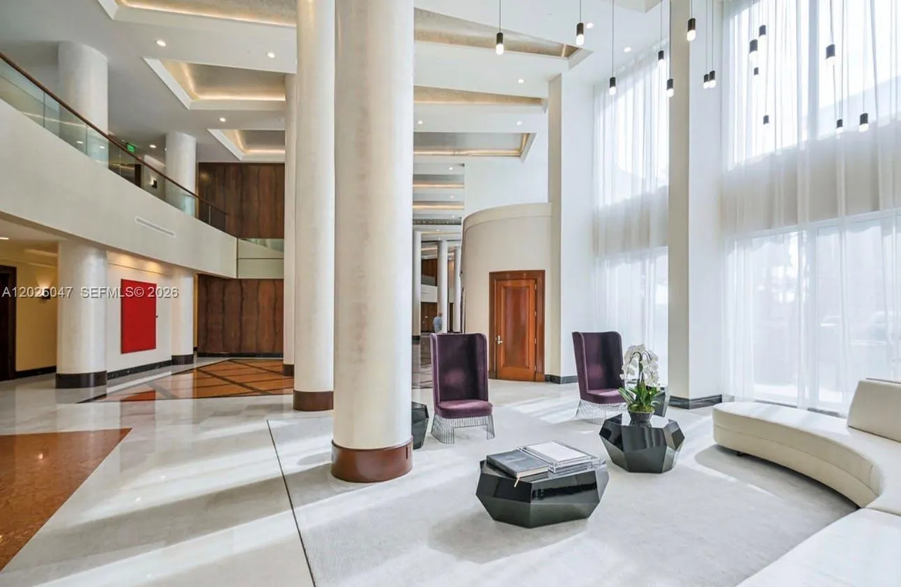 9601 Collins Ave #403